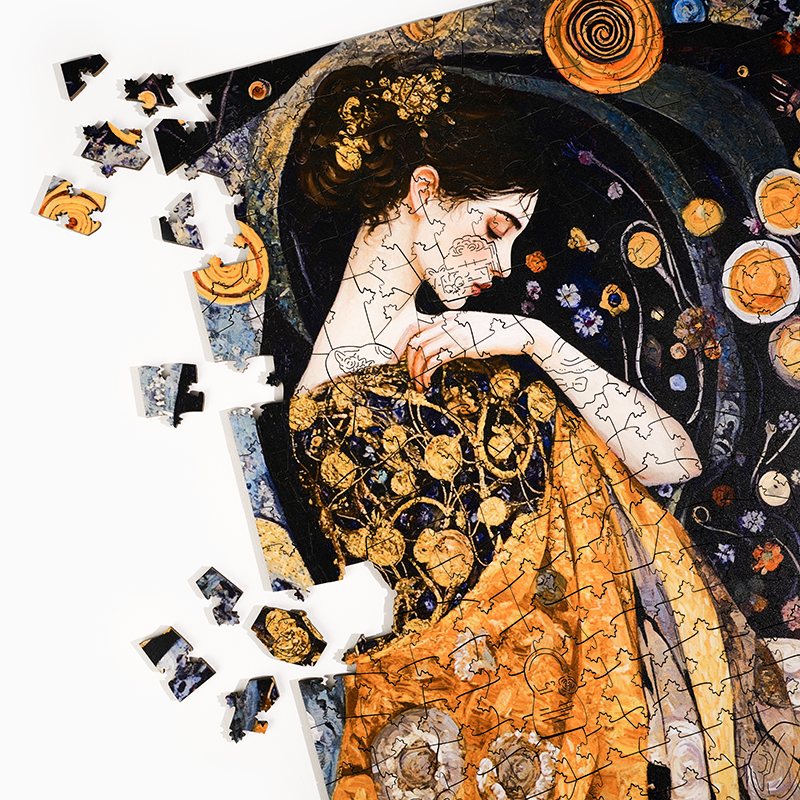 Elegant Woman - Wooden Jigsaw Puzzle