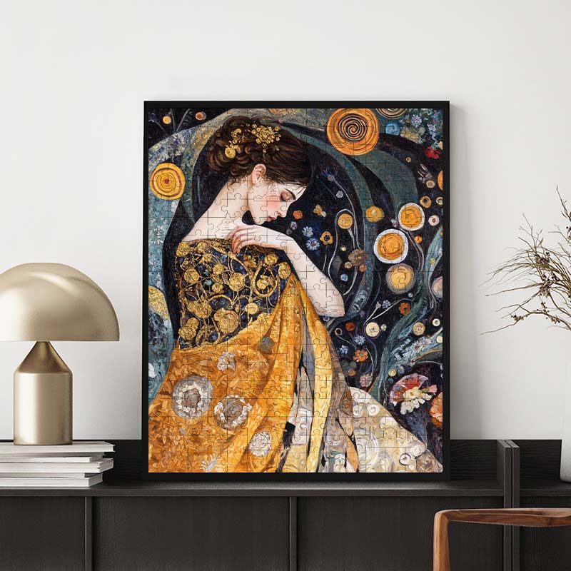 Elegant Woman - Wooden Jigsaw Puzzle